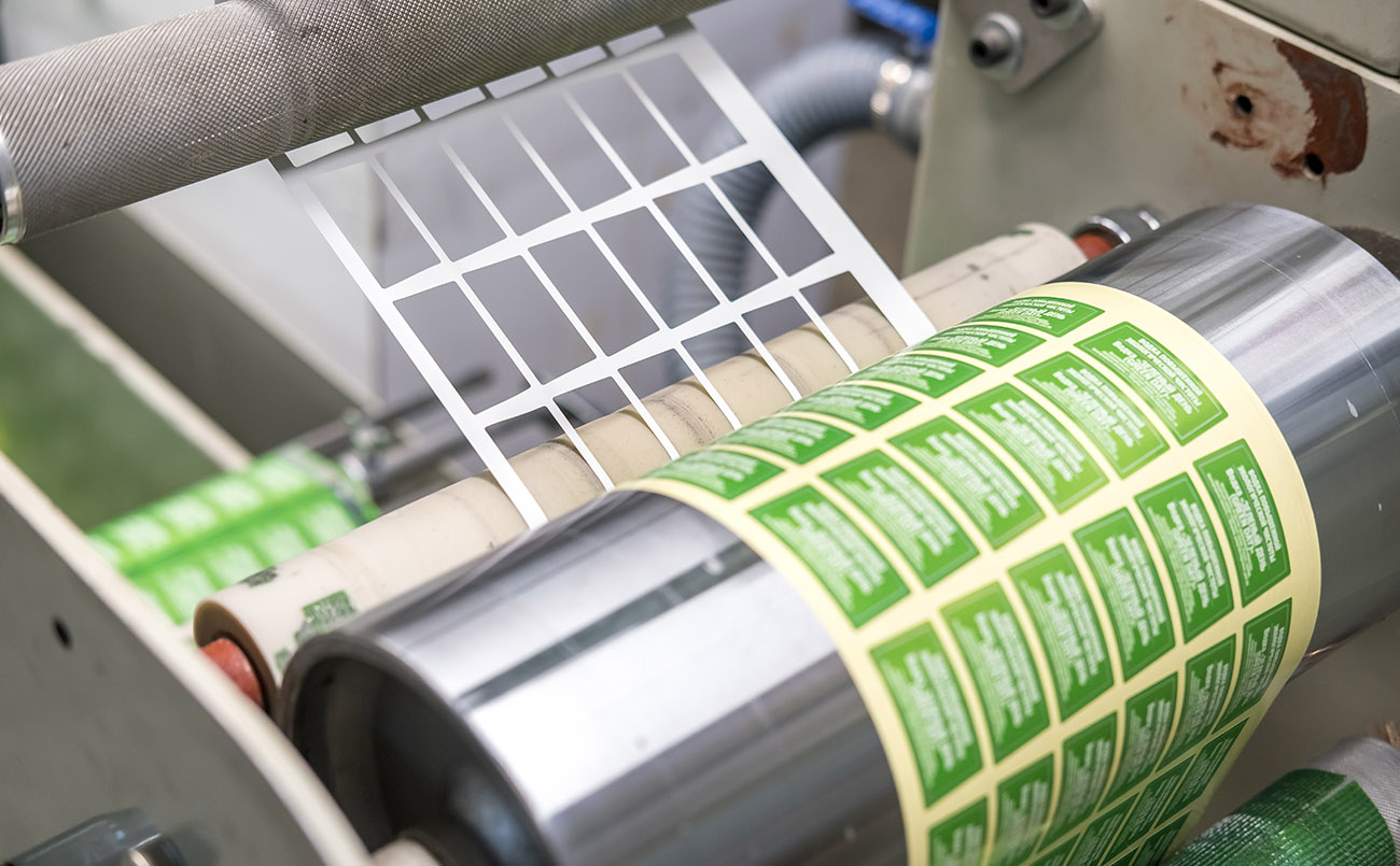 How to Choose the Right Labels Manufacturing Partner for Your Brand